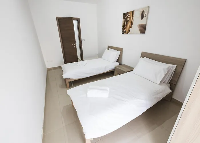 Spacious 2 Bedroom * Cospicua